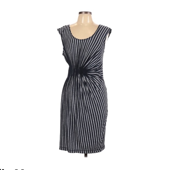 Studio M Dresses & Skirts - Studio M | Stripped Fitted Flattering Large Dress